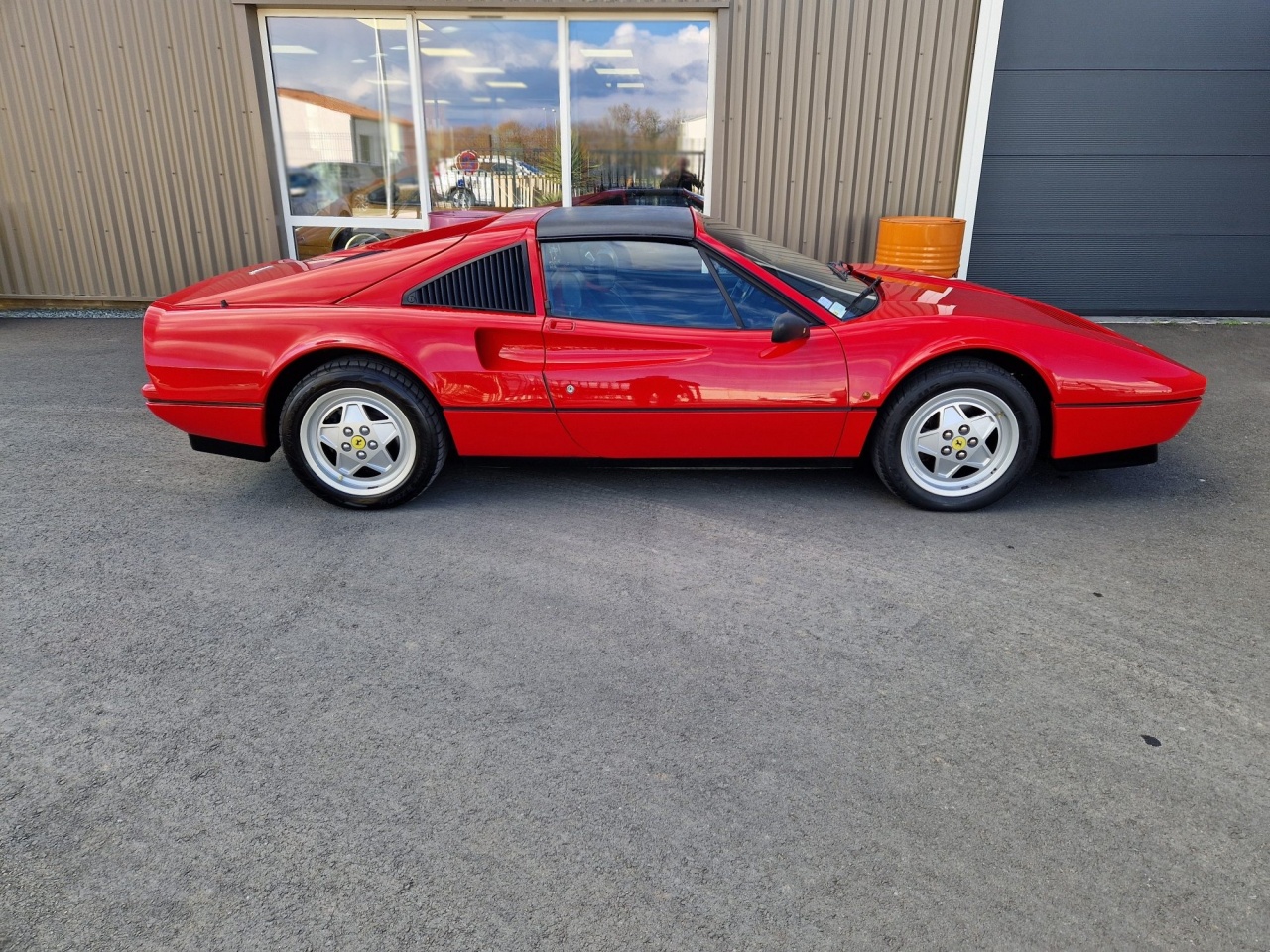 f30