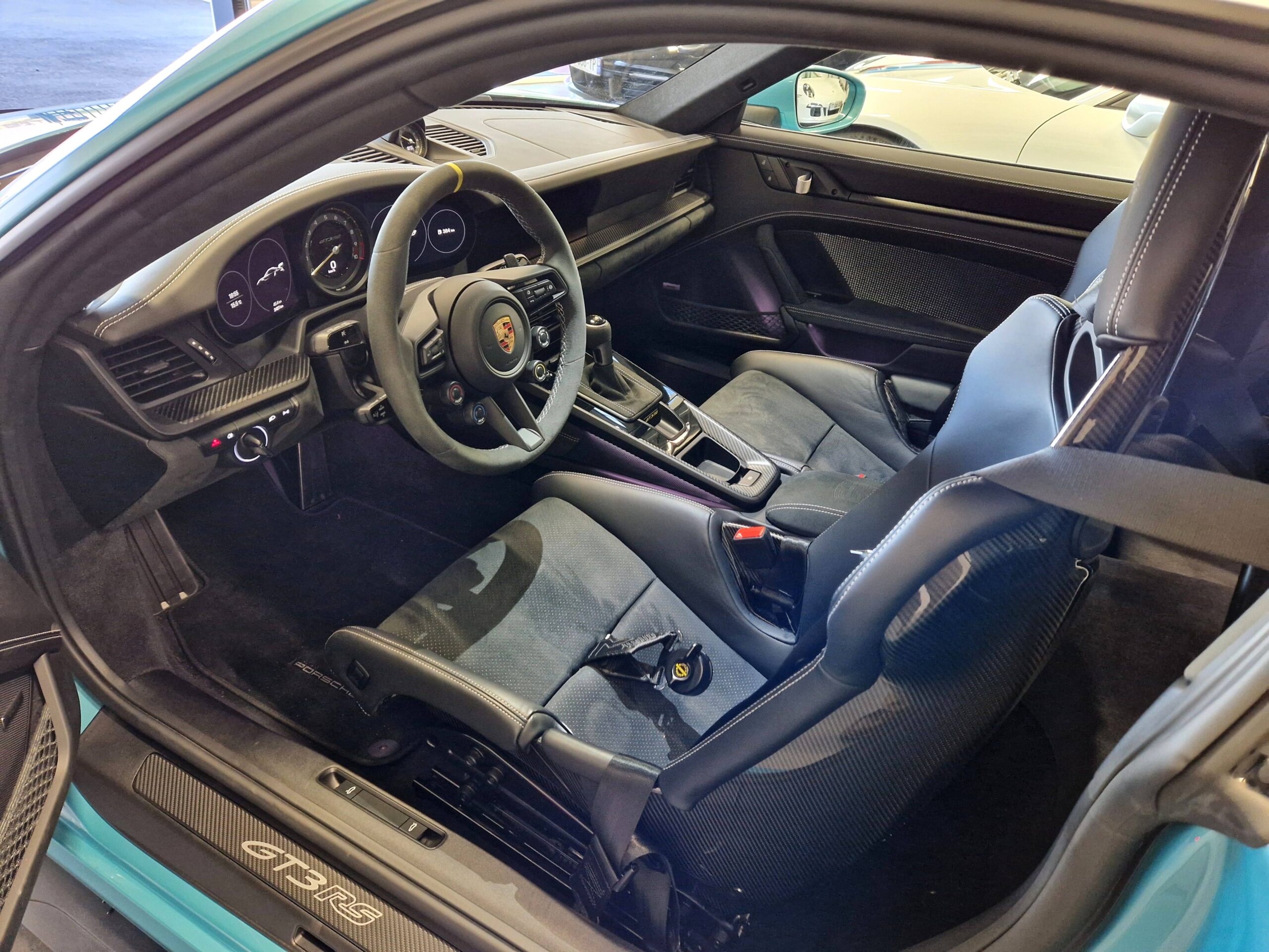 PORSCHE 992 GT3 RS PDK 525 CV – Image 12