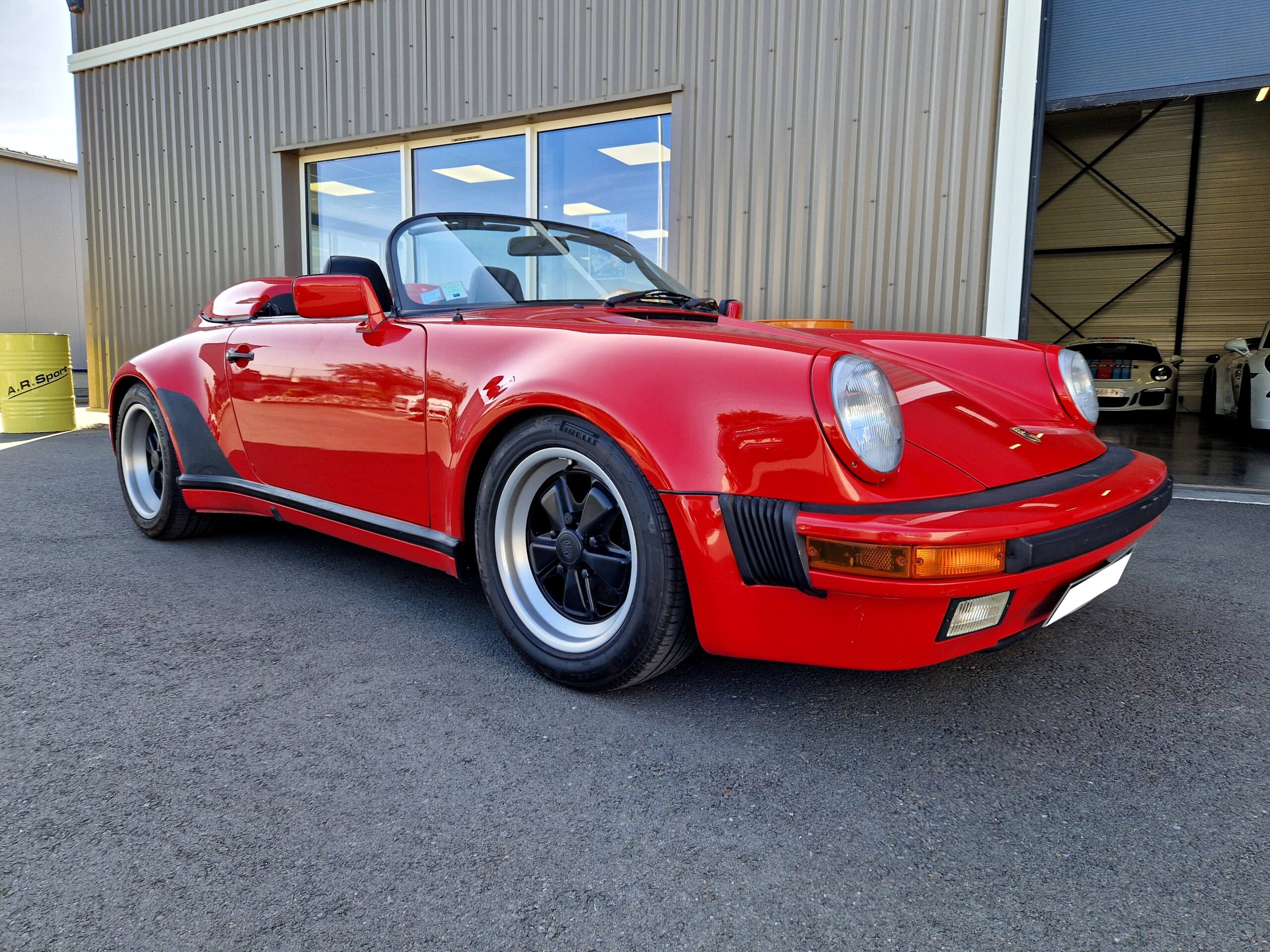 PORSCHE CARRERA 3.2 SPEEDSTER – Image 2
