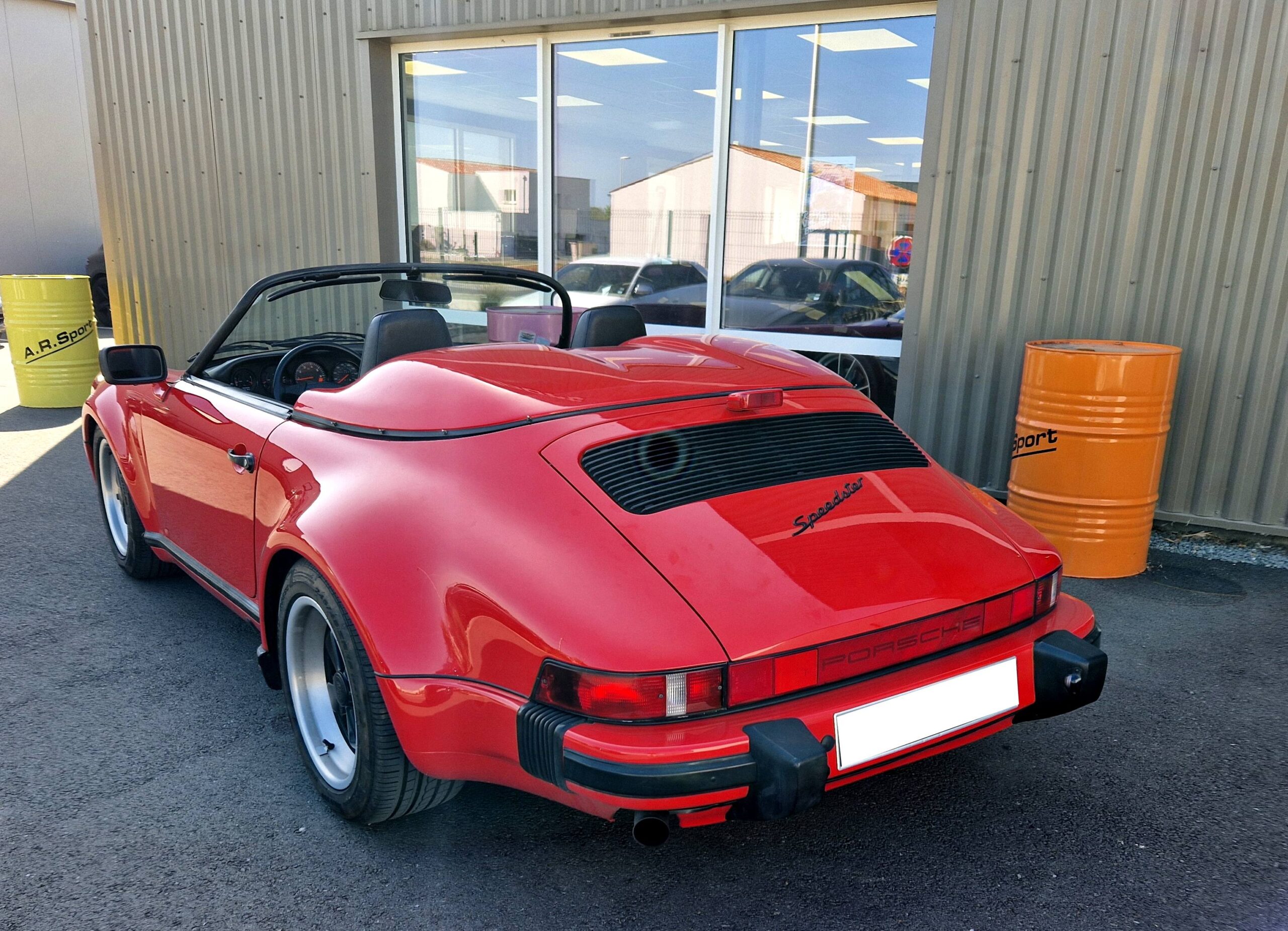 PORSCHE CARRERA 3.2 SPEEDSTER – Image 4