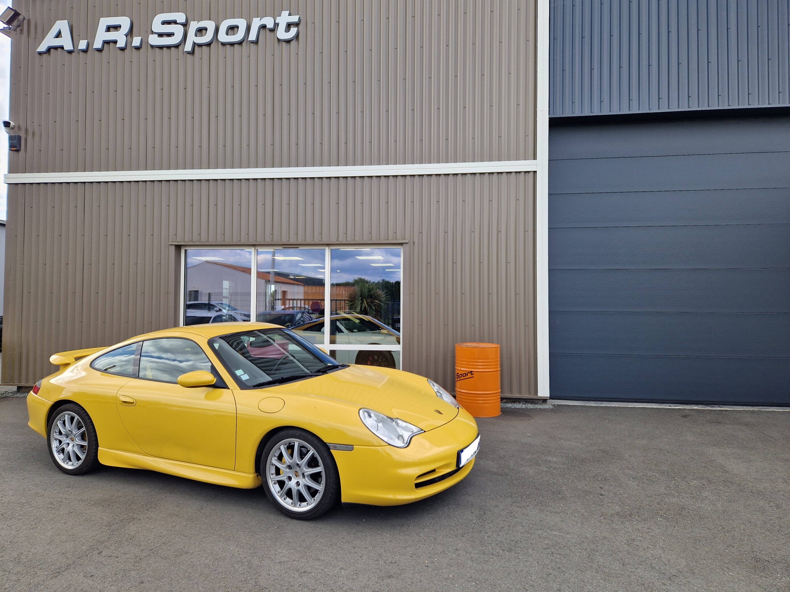 PORSCHE 996 CARRERA 4 3.6 TIPTRONIC KIT GT3 – Image 2